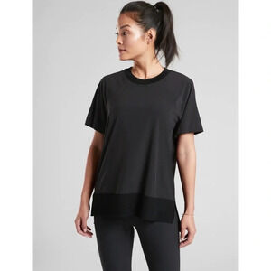 Athleta Zephyr Athletic Tee in Black
